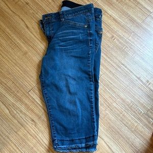 Democracy Ab solution capri jeans size 12